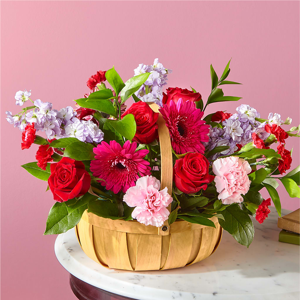 Pink Picnic Basket – Mulberry Florist And Gift Shop, Elizabethtown KY