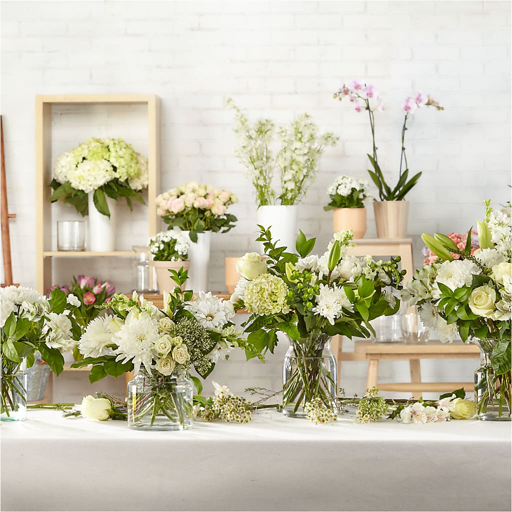 Classic Ivory – A Florist Original – Mulberry Florist And Gift Shop, Elizabethtown KY