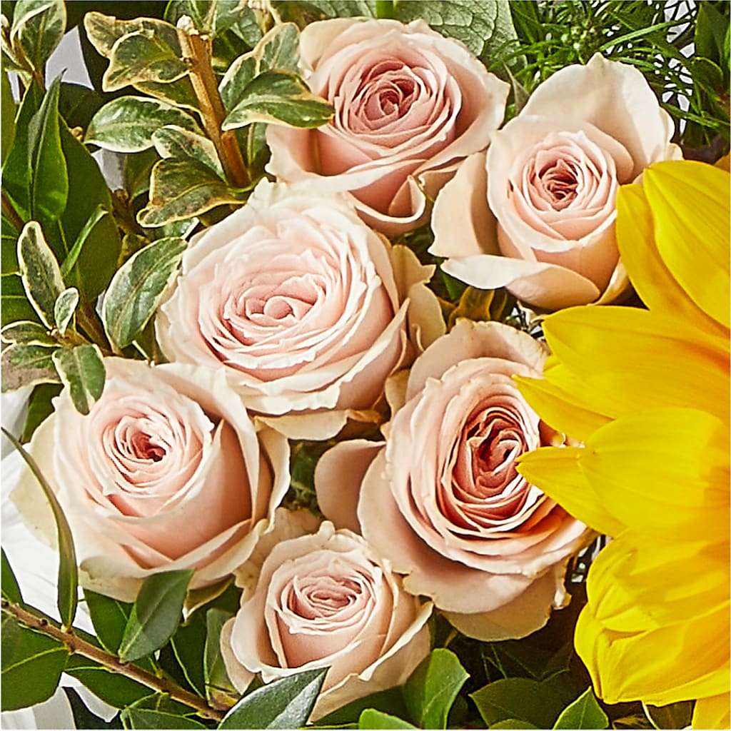 The Good Life Bouquet –  Mulberry Florist And Gift Shop, Elizabethtown KY