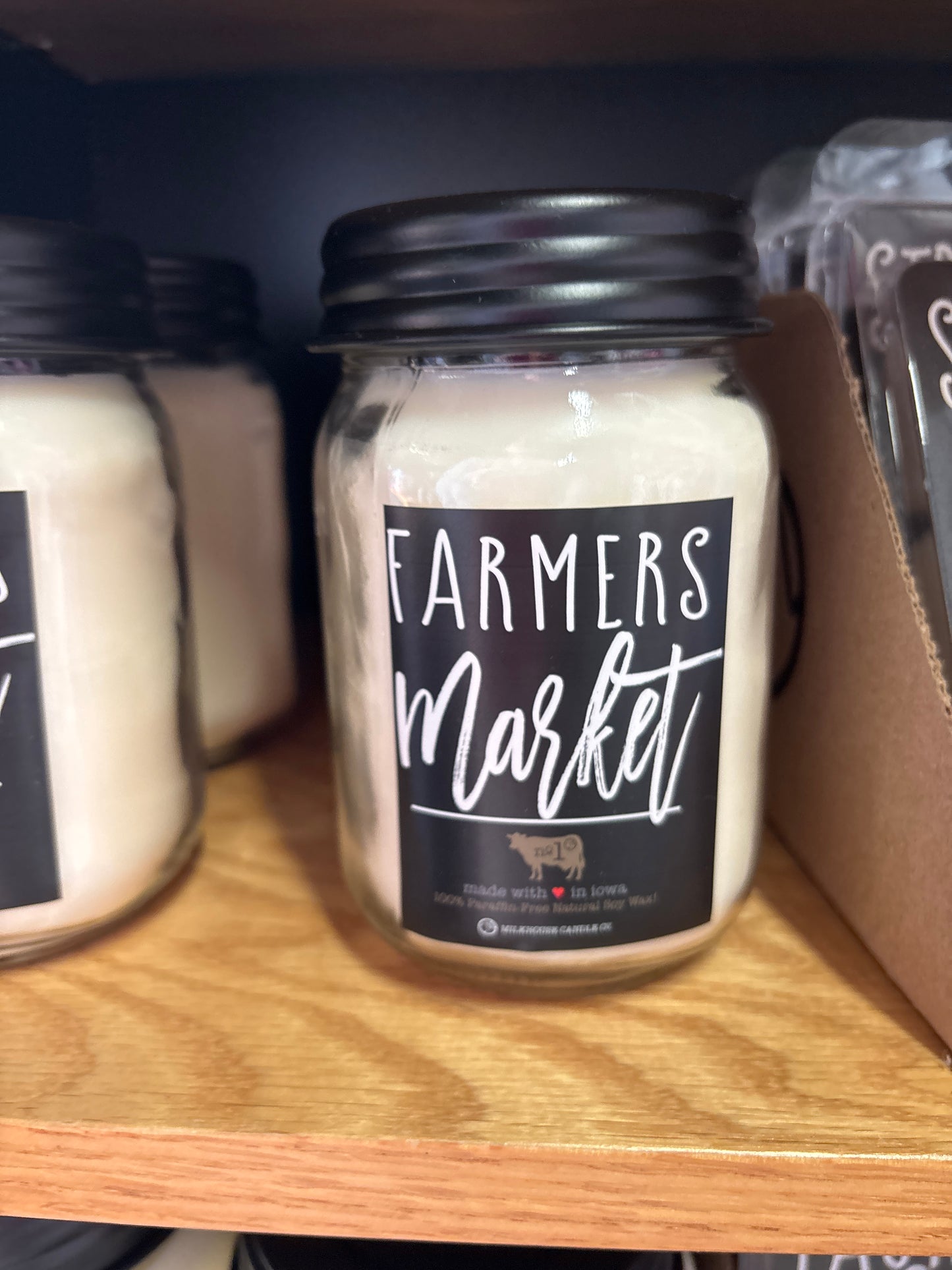 Milk house candle