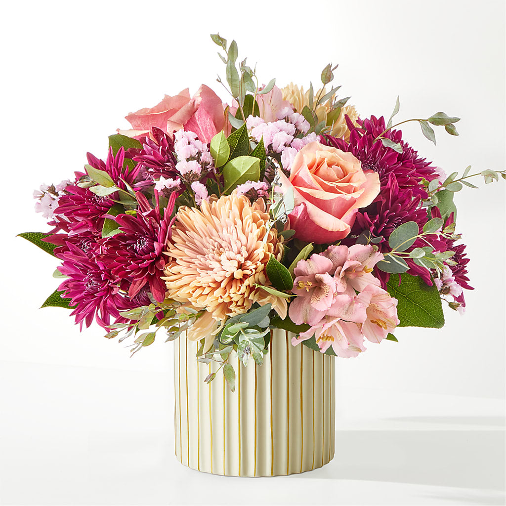 Berry Cobbler Bouquet with Ivory Vase –  Mulberry Florist And Gift Shop, Elizabethtown KY